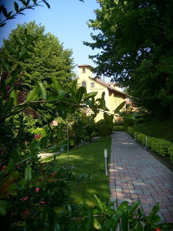 Casa Dei Frati Hotel Asti Luaran gambar